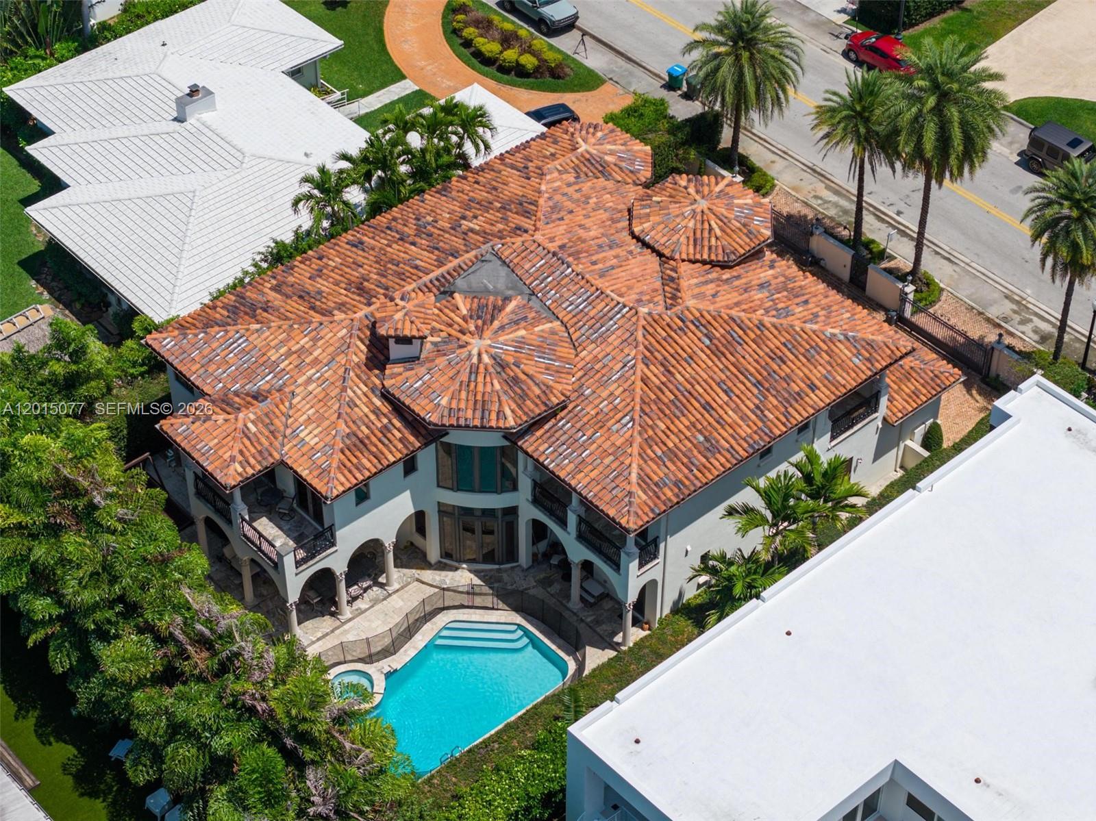 BAY HARBOR ISLAND - Residential