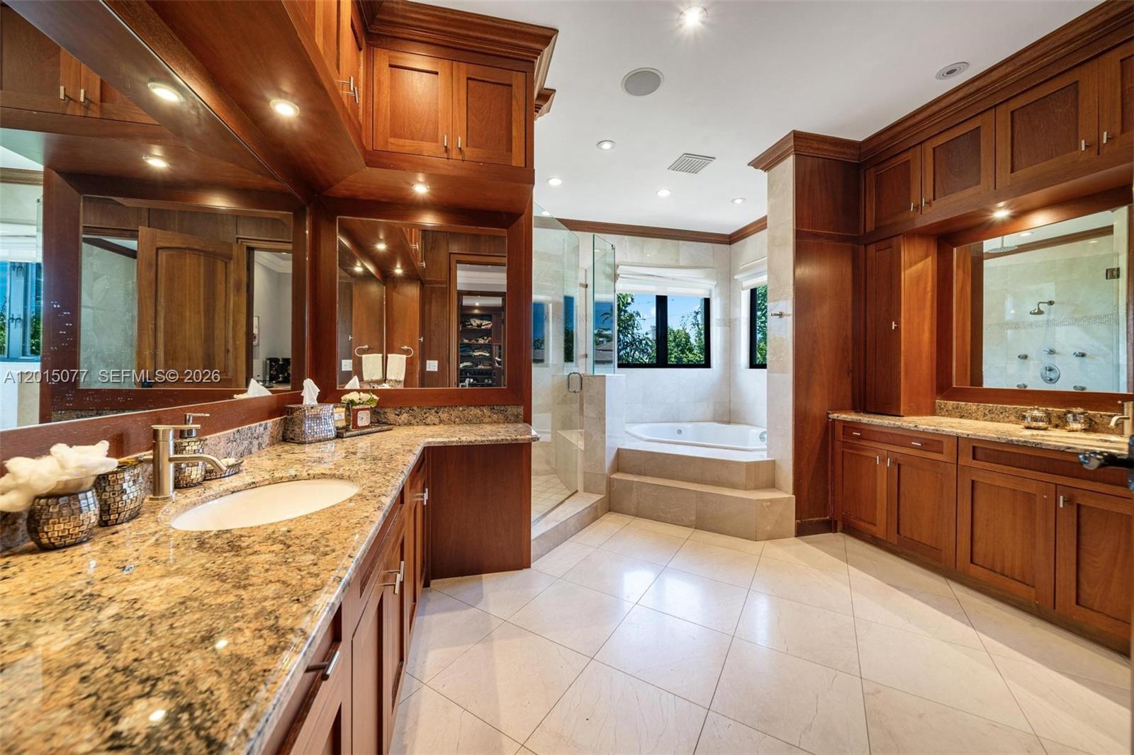 BAY HARBOR ISLAND - Residential