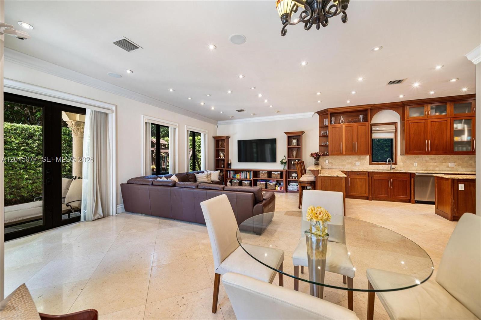BAY HARBOR ISLAND - Residential