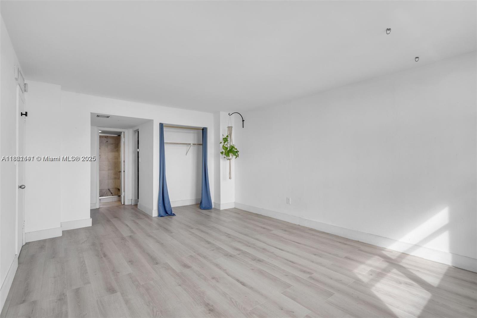 STANTON HOUSE CONDO - Residential