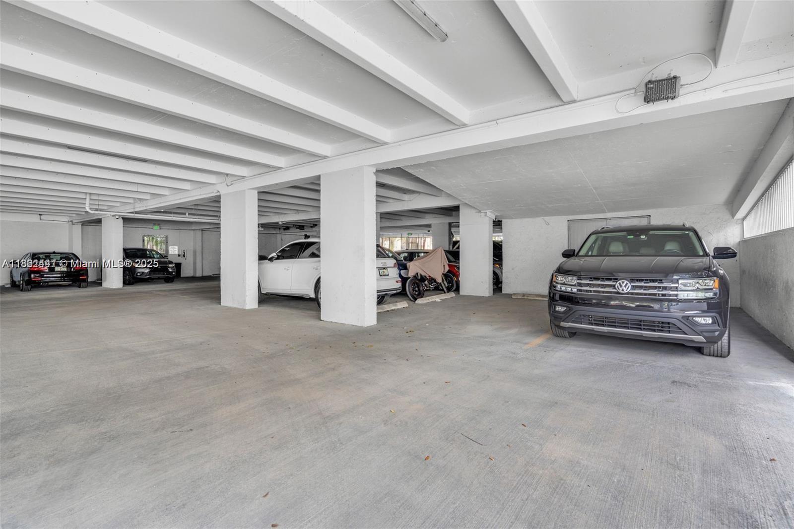 STANTON HOUSE CONDO - Residential