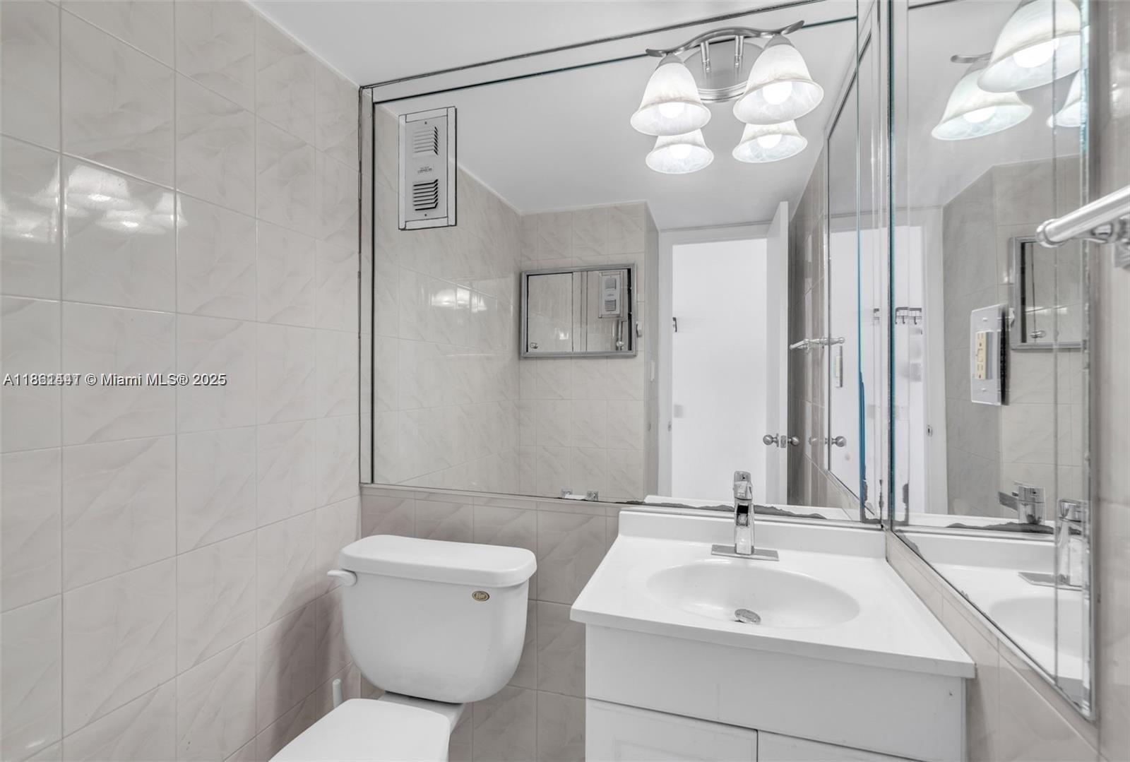 STANTON HOUSE CONDO - Residential