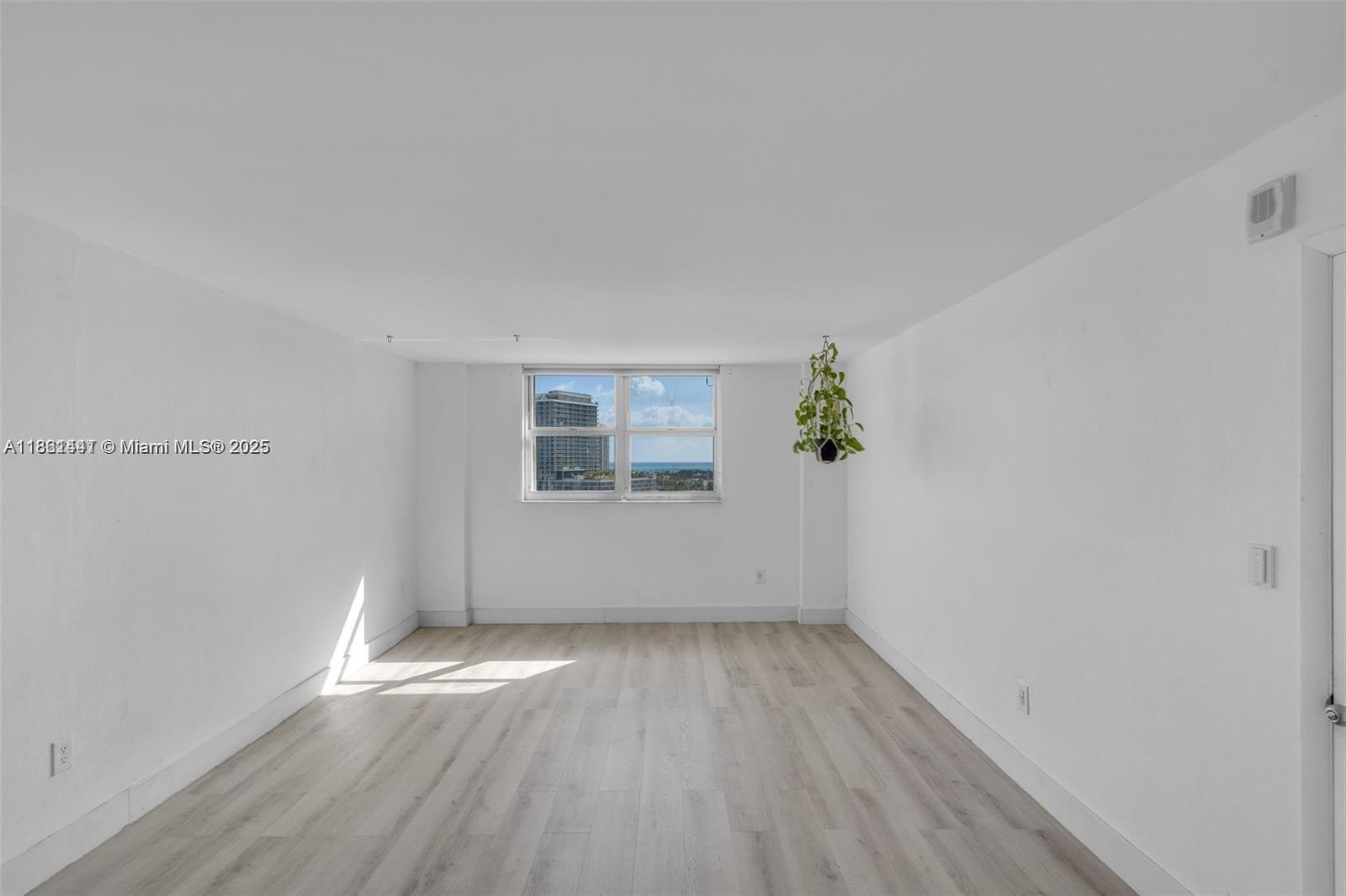 STANTON HOUSE CONDO - Residential