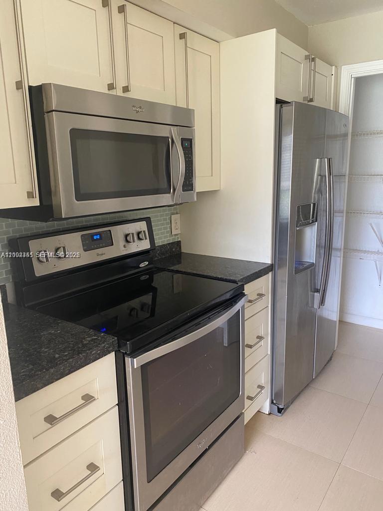 SAILBOAT POINTE CONDO - Residential Lease