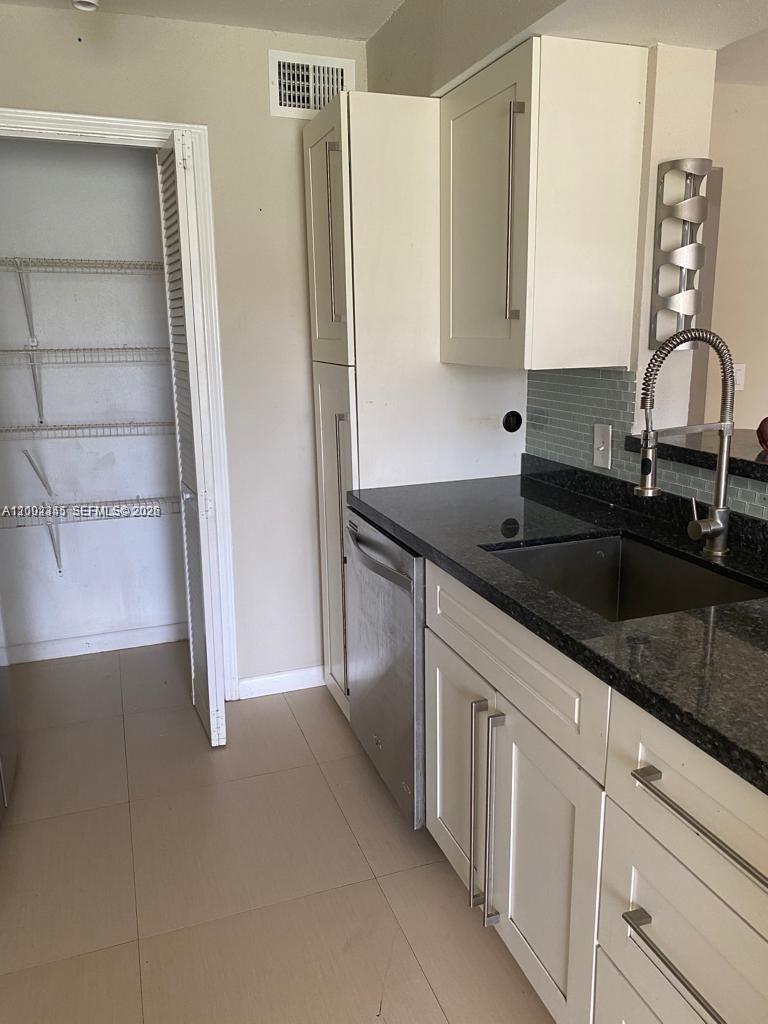 SAILBOAT POINTE CONDO - Residential Lease