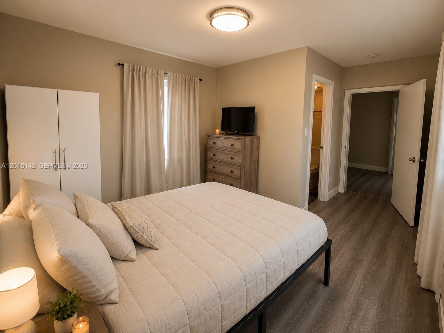 BISCAYNE BCH SUB - Residential Lease