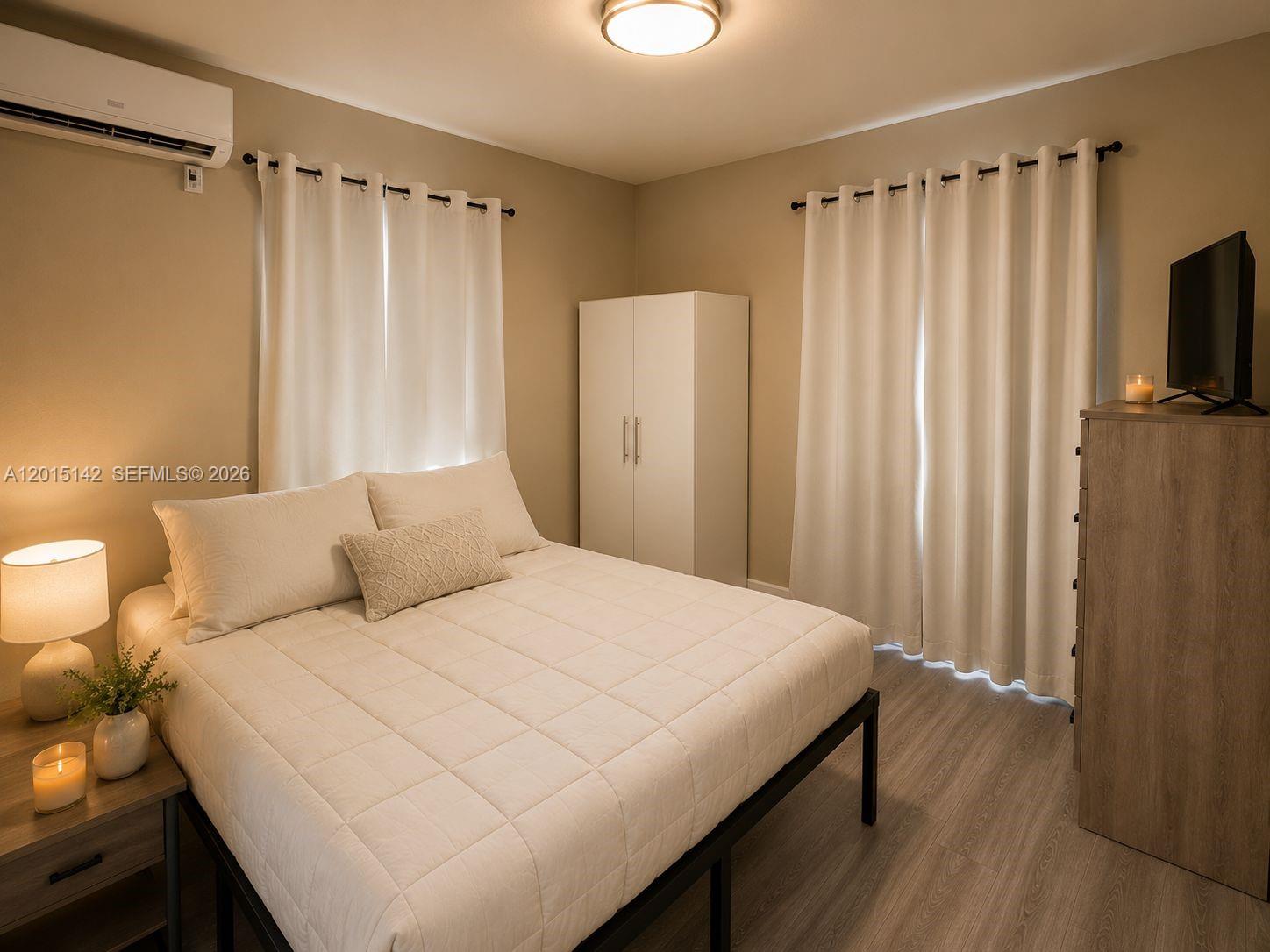 BISCAYNE BCH SUB - Residential Lease