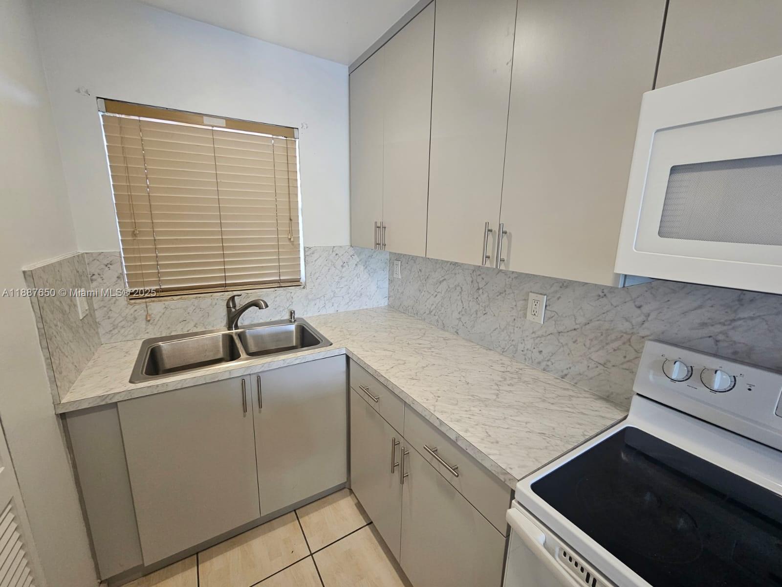 WEST FLAGLER HERITAGE NO - Residential Lease