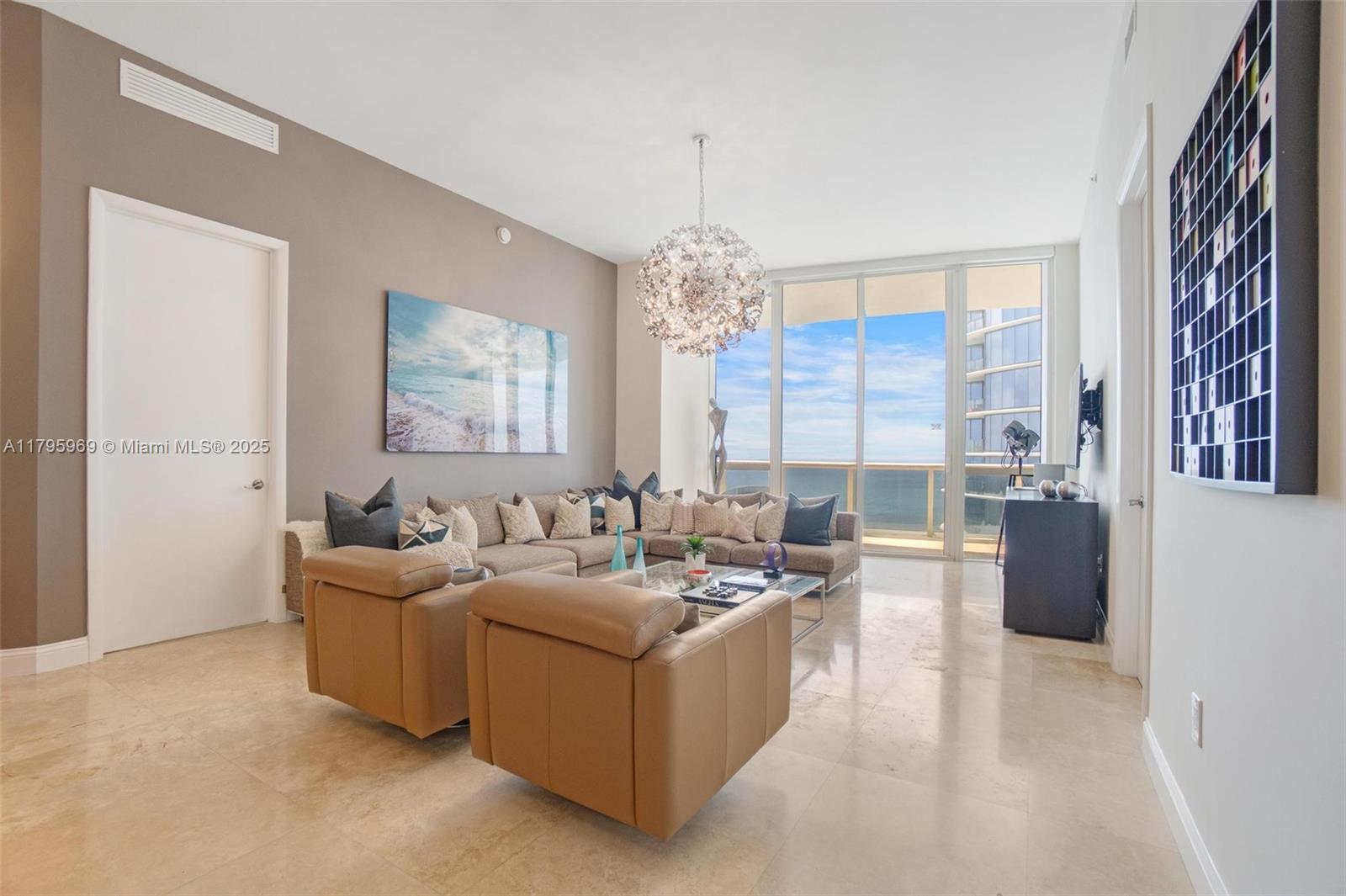 15811 Collins Ave 3507