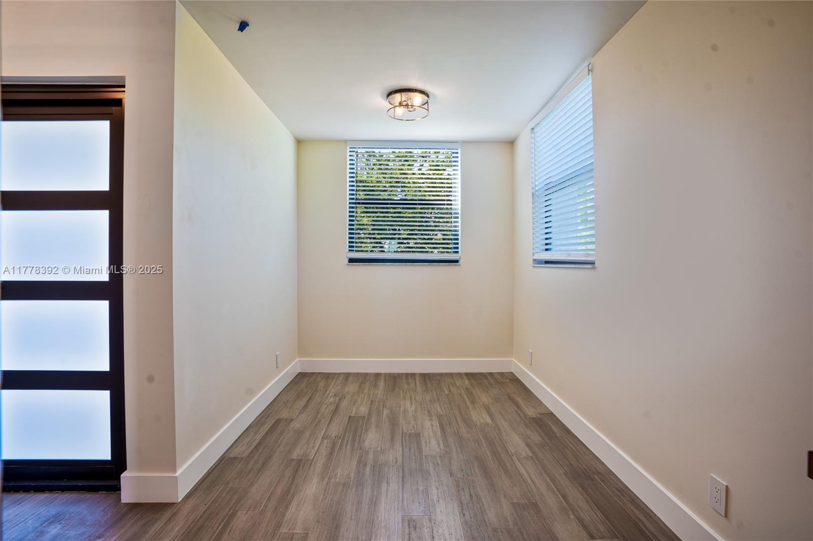 MARINERS WAY CONDO - Residential