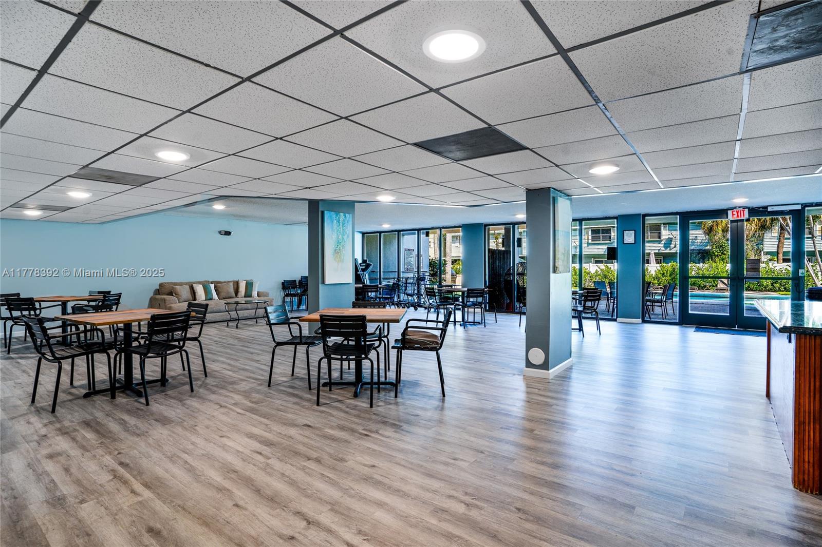 MARINERS WAY CONDO - Residential