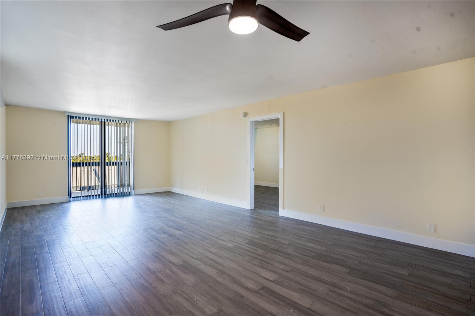 MARINERS WAY CONDO - Residential