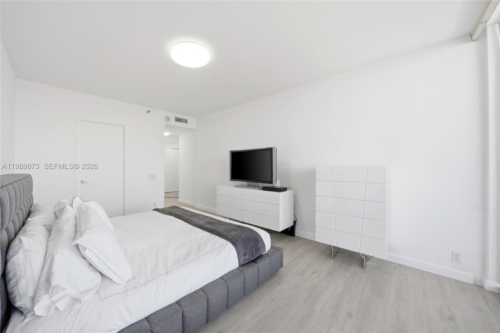 ONE ISLAND PLACE CONDO 1 - Residential