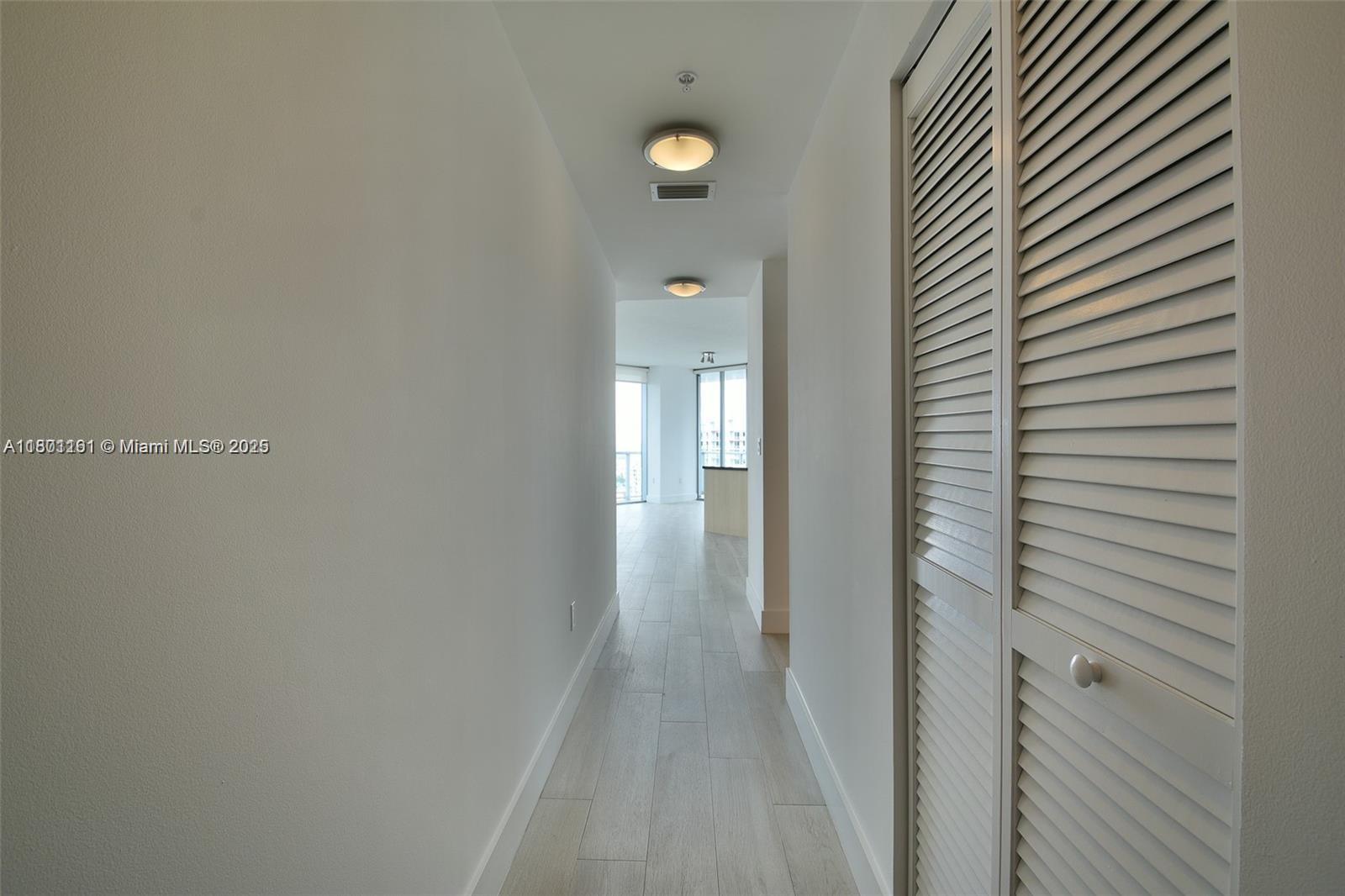 1111 SW 1st Ave 2425-N