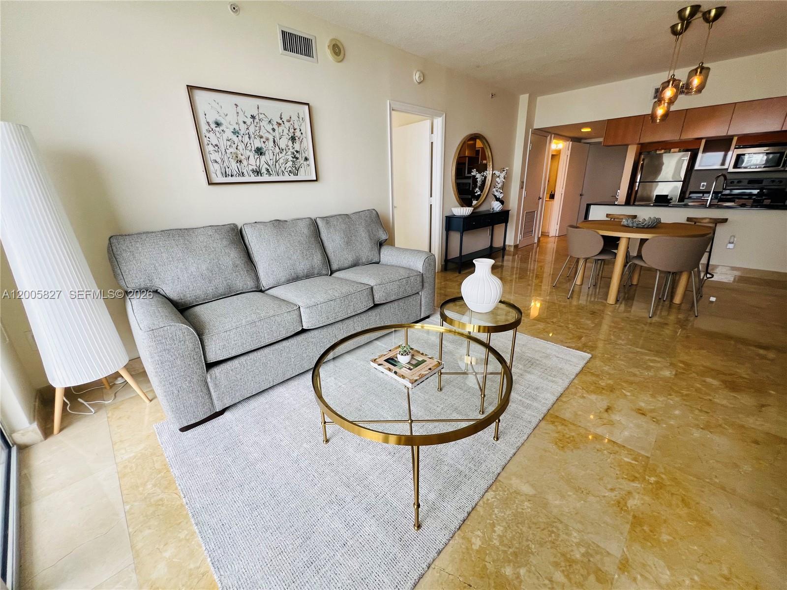 1750 N Bayshore Dr 2511