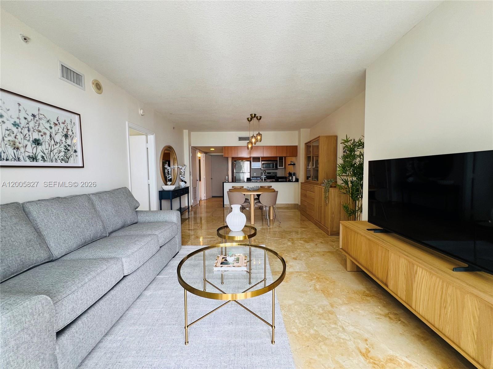 1750 N Bayshore Dr 2511