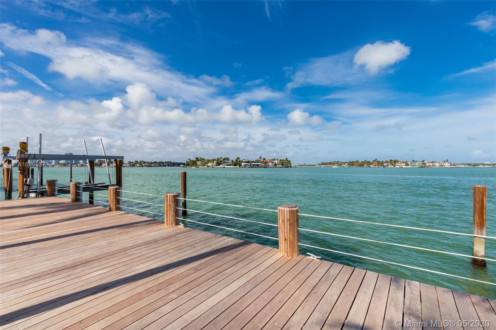 HIBISCUS ISLAND - Land