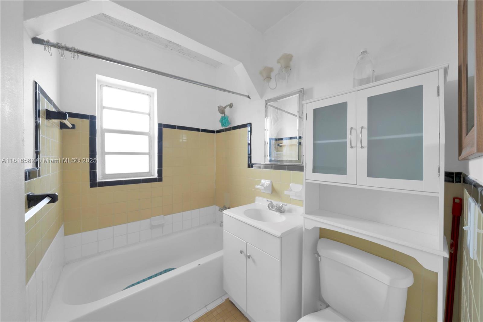 CORAL GARDENS CONDO BLDG - Residential