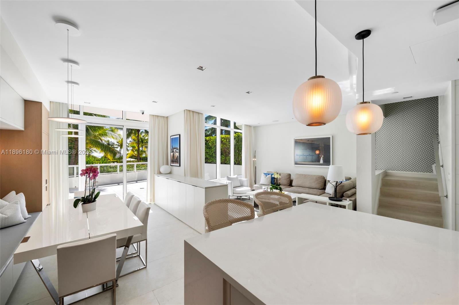 CONTINUUM ON SOUTH BEACH - Residential