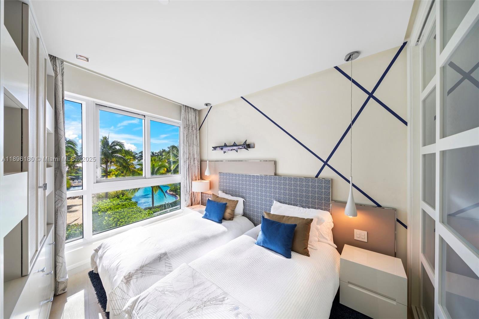 CONTINUUM ON SOUTH BEACH - Residential