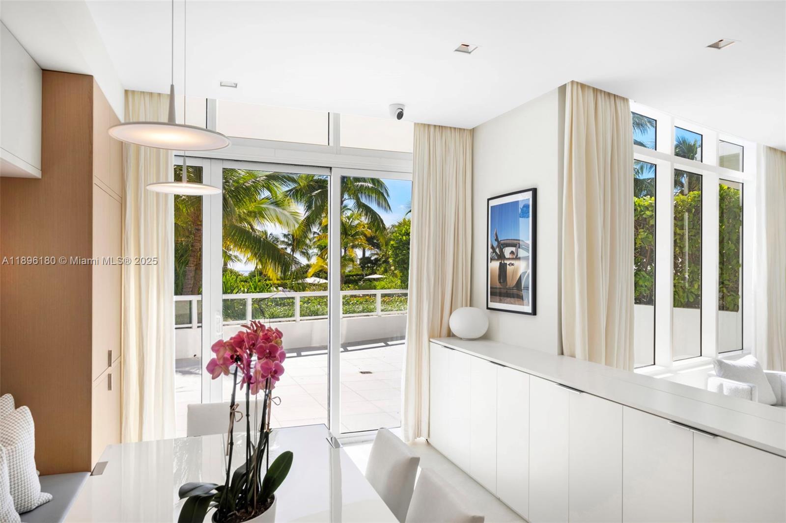CONTINUUM ON SOUTH BEACH - Residential