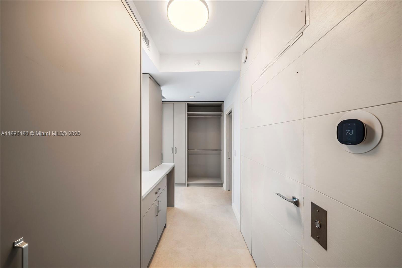 CONTINUUM ON SOUTH BEACH - Residential