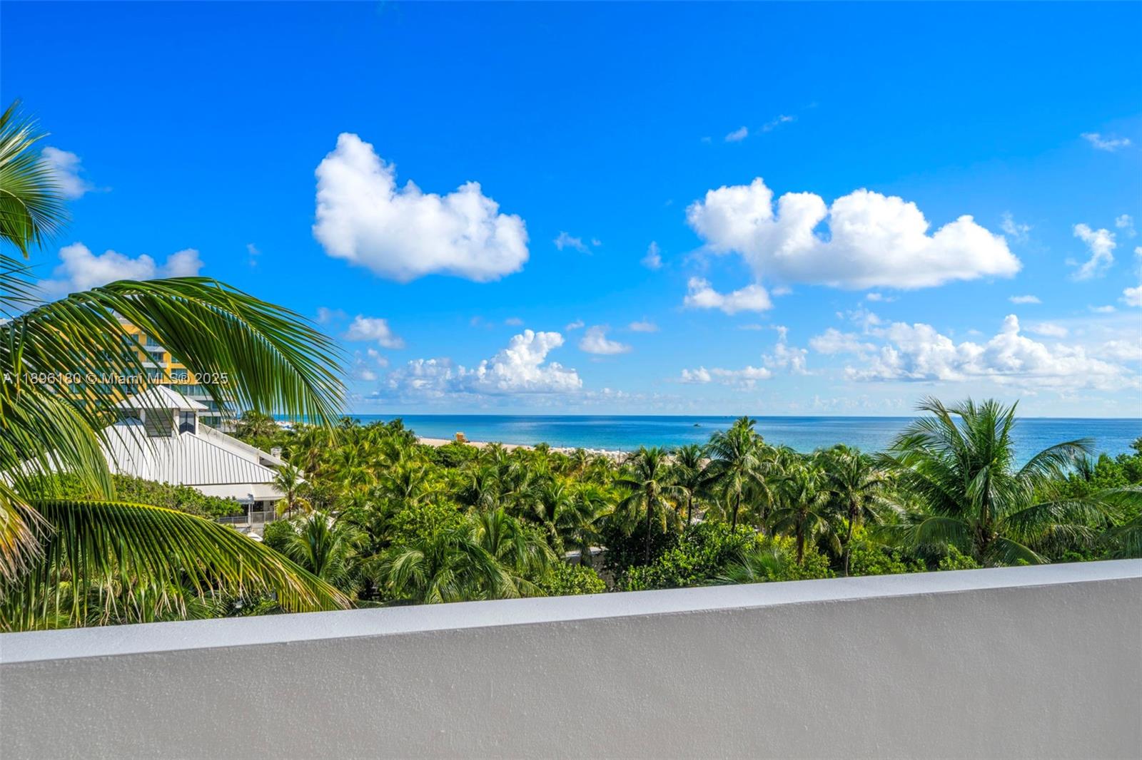 CONTINUUM ON SOUTH BEACH - Residential