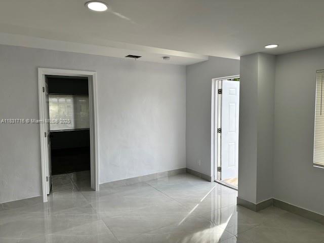 HIGHLAND SQUARE - Residential