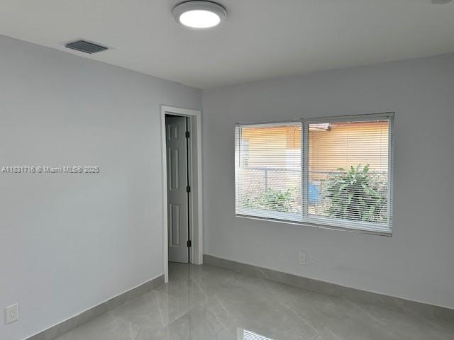 HIGHLAND SQUARE - Residential