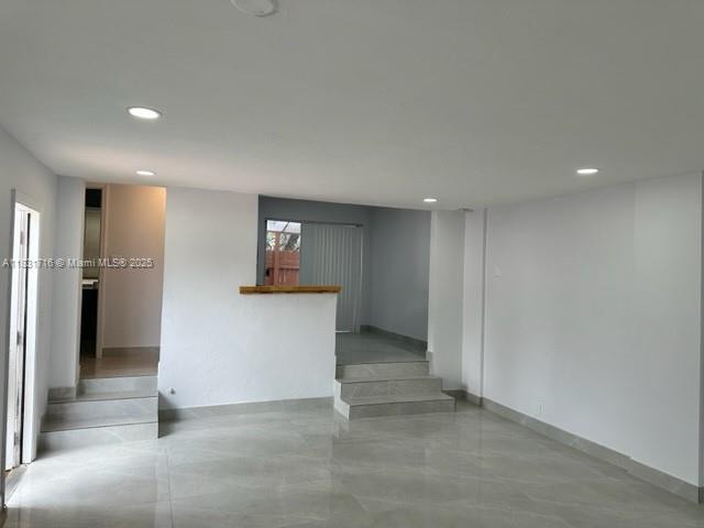 HIGHLAND SQUARE - Residential