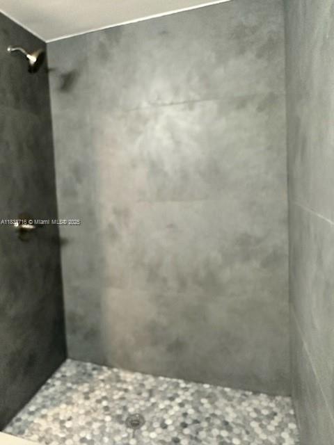 HIGHLAND SQUARE - Residential