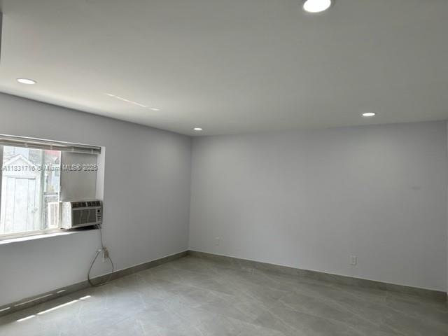 HIGHLAND SQUARE - Residential