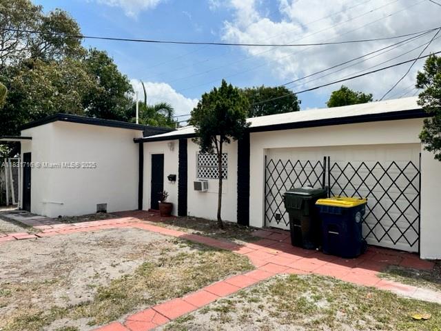 42 SE 10th Ter