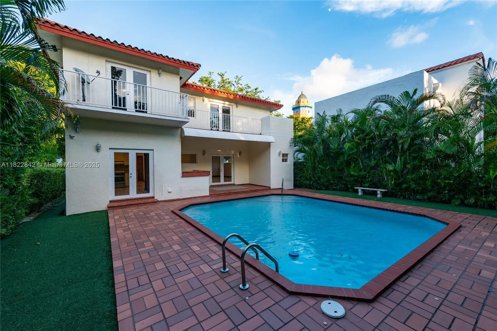 Coral Gables, Florida 33134, United States, 3 Bedrooms Bedrooms, ,3 BathroomsBathrooms,Residential,Active,152202