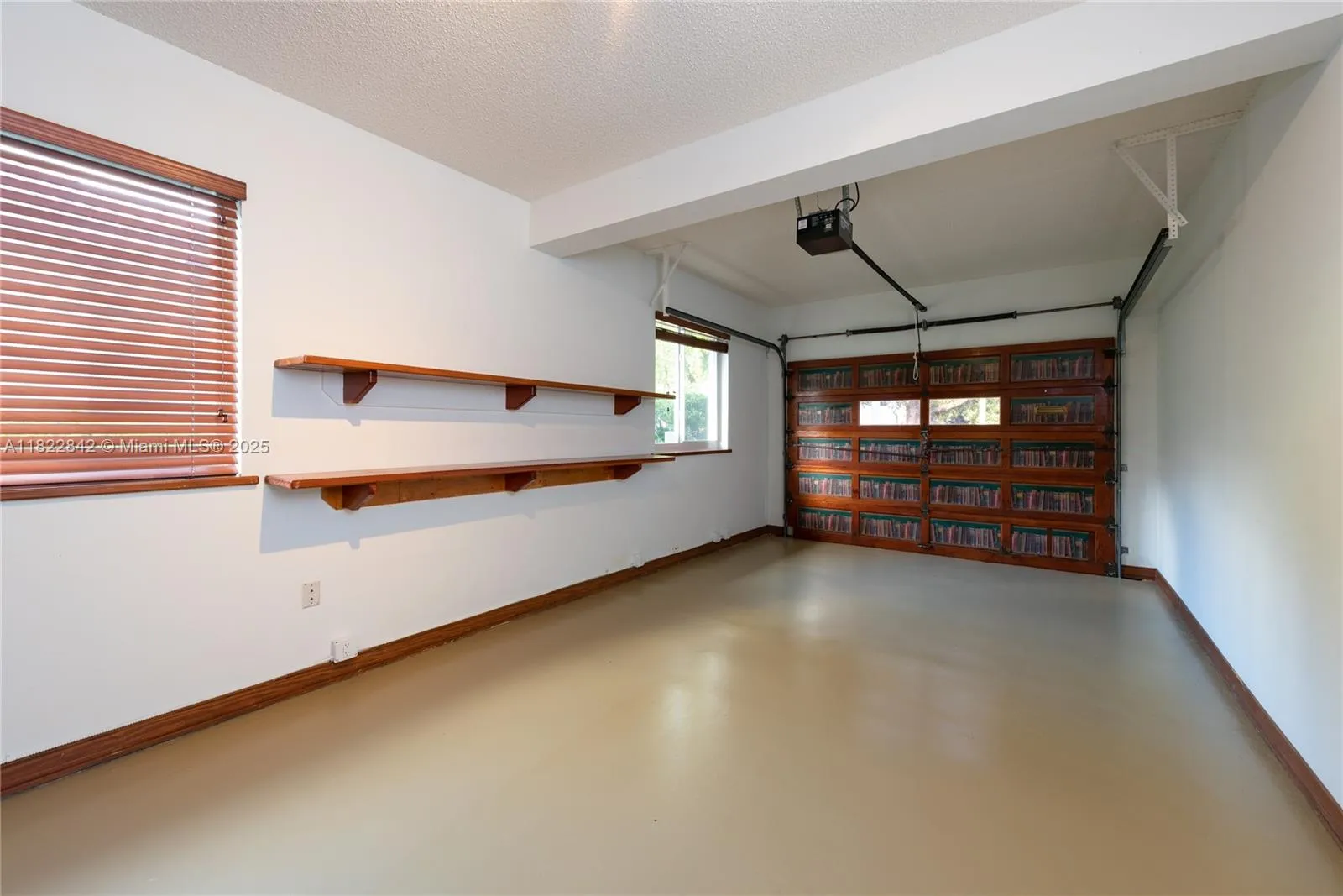 Coral Gables, Florida 33134, United States, 3 Bedrooms Bedrooms, ,3 BathroomsBathrooms,Residential,Active,152202