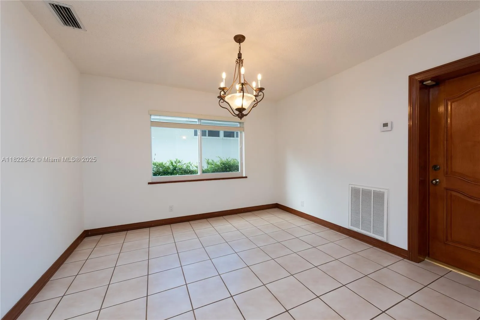 Coral Gables, Florida 33134, United States, 3 Bedrooms Bedrooms, ,3 BathroomsBathrooms,Residential,Active,152202
