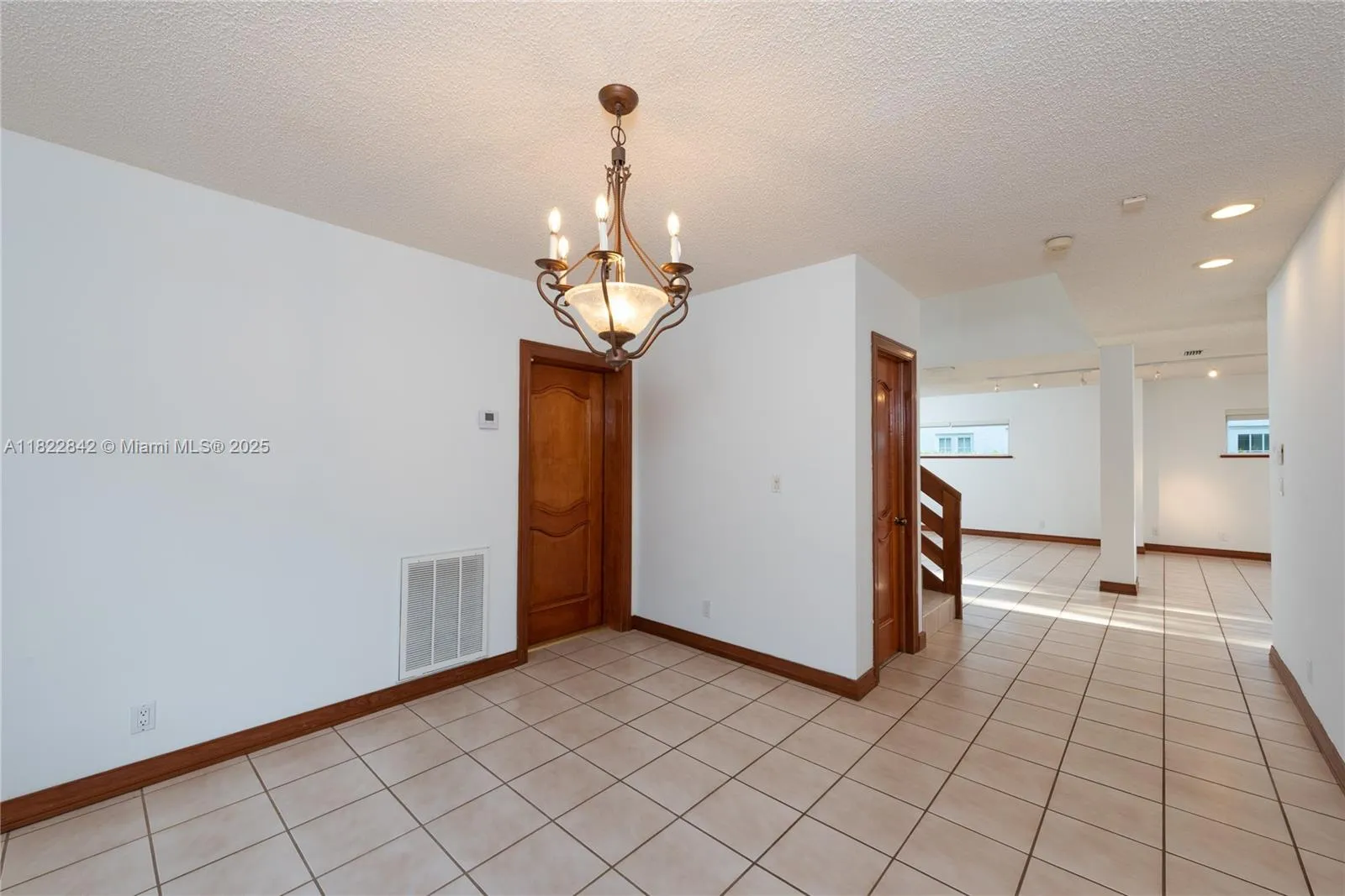 Coral Gables, Florida 33134, United States, 3 Bedrooms Bedrooms, ,3 BathroomsBathrooms,Residential,Active,152202