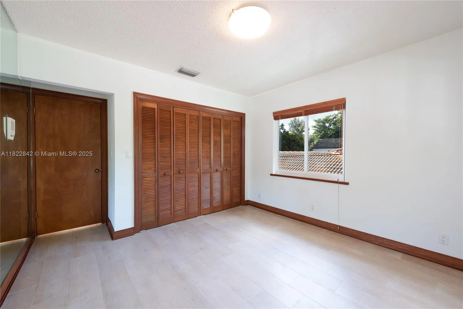 Coral Gables, Florida 33134, United States, 3 Bedrooms Bedrooms, ,3 BathroomsBathrooms,Residential,Active,152202