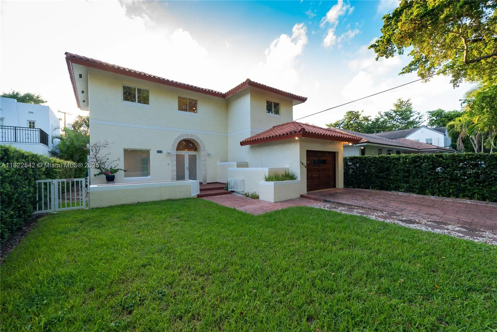 Coral Gables, Florida 33134, United States, 3 Bedrooms Bedrooms, ,3 BathroomsBathrooms,Residential,Active,152202