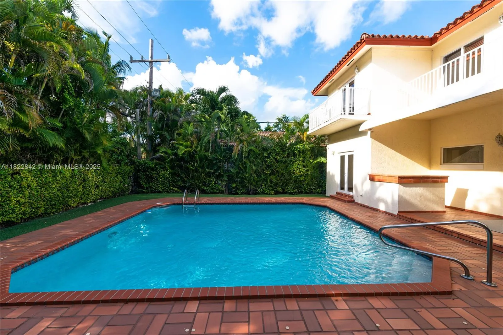 Coral Gables, Florida 33134, United States, 3 Bedrooms Bedrooms, ,3 BathroomsBathrooms,Residential,Active,152202