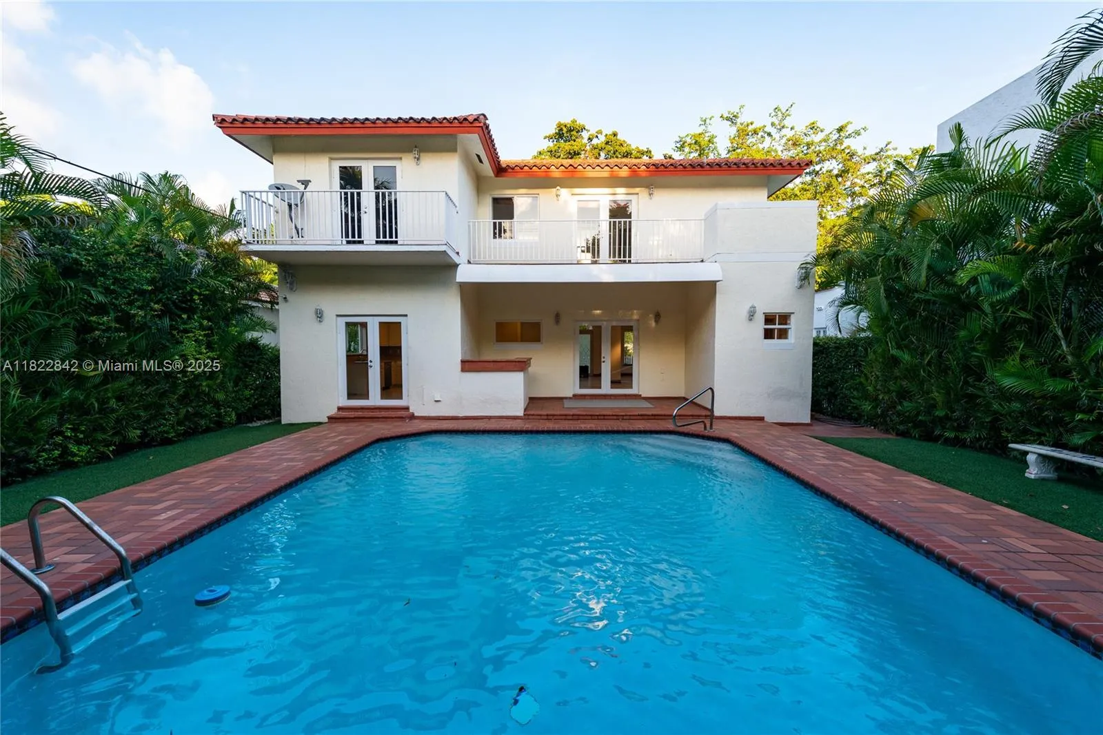 Coral Gables, Florida 33134, United States, 3 Bedrooms Bedrooms, ,3 BathroomsBathrooms,Residential,Active,152202