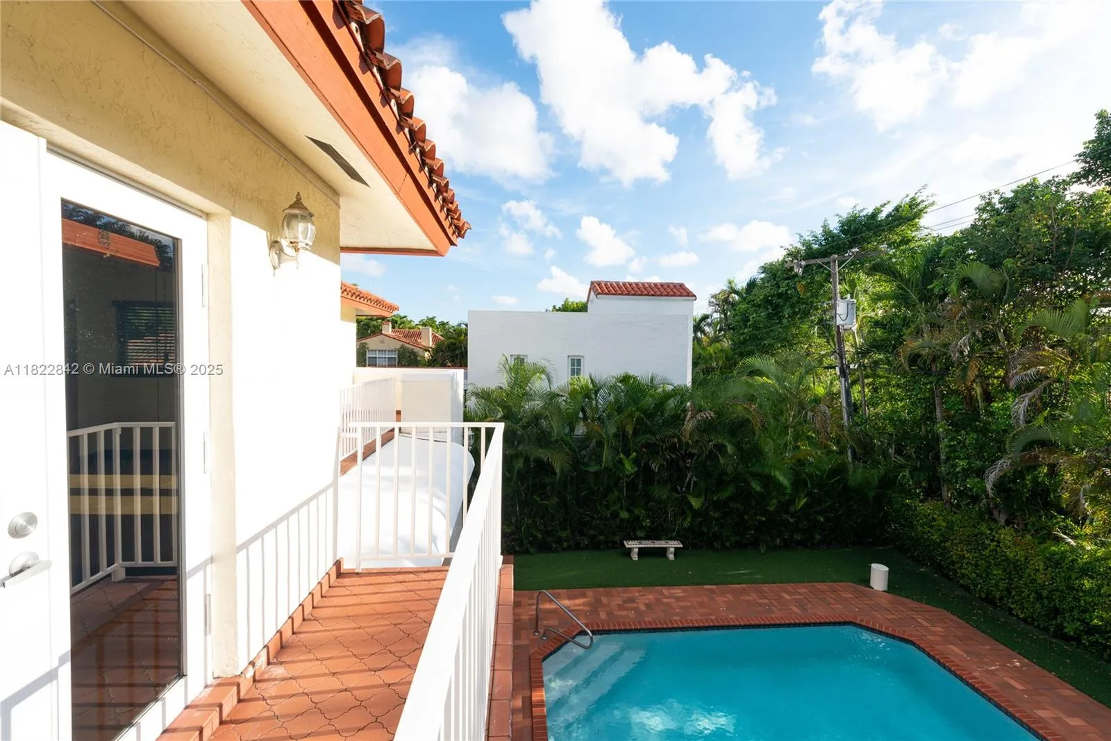 Coral Gables, Florida 33134, United States, 3 Bedrooms Bedrooms, ,3 BathroomsBathrooms,Residential,Active,152202