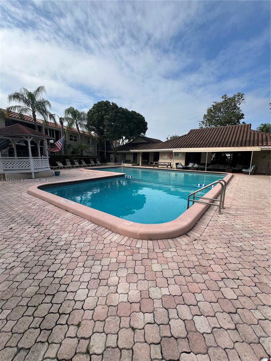 EMBARCADERO CONDO - Residential