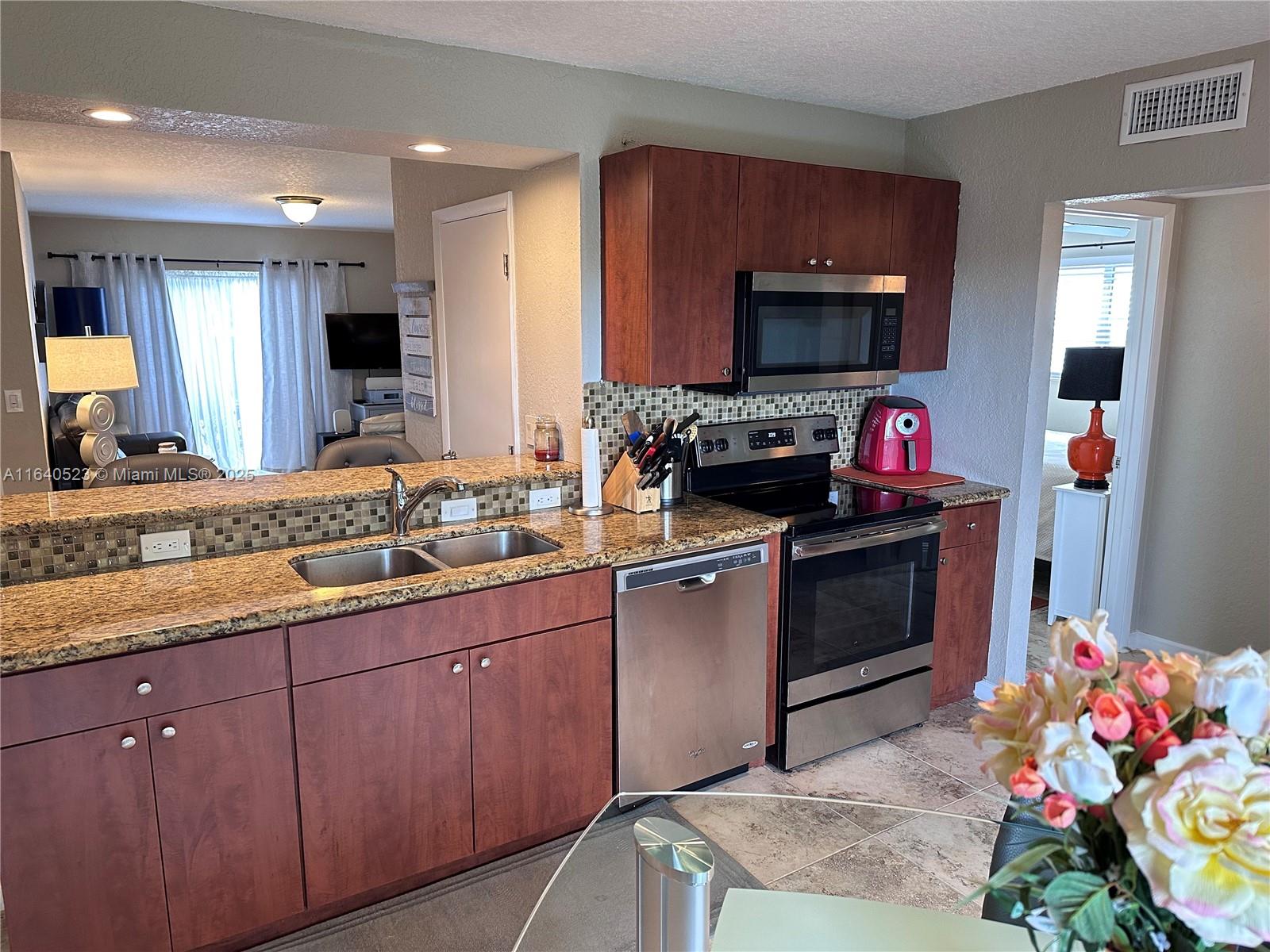 EMBARCADERO CONDO - Residential