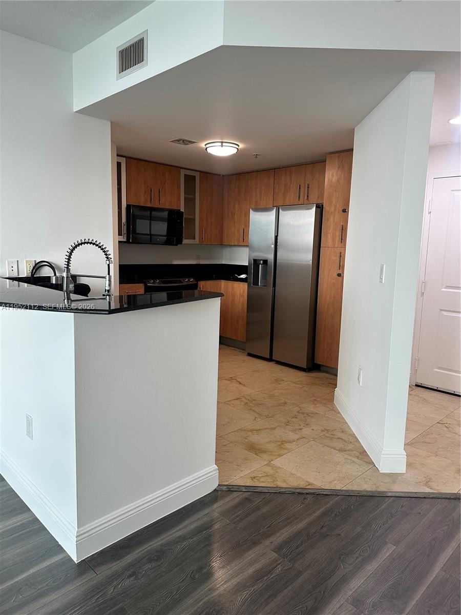 360 CONDO A - Residential