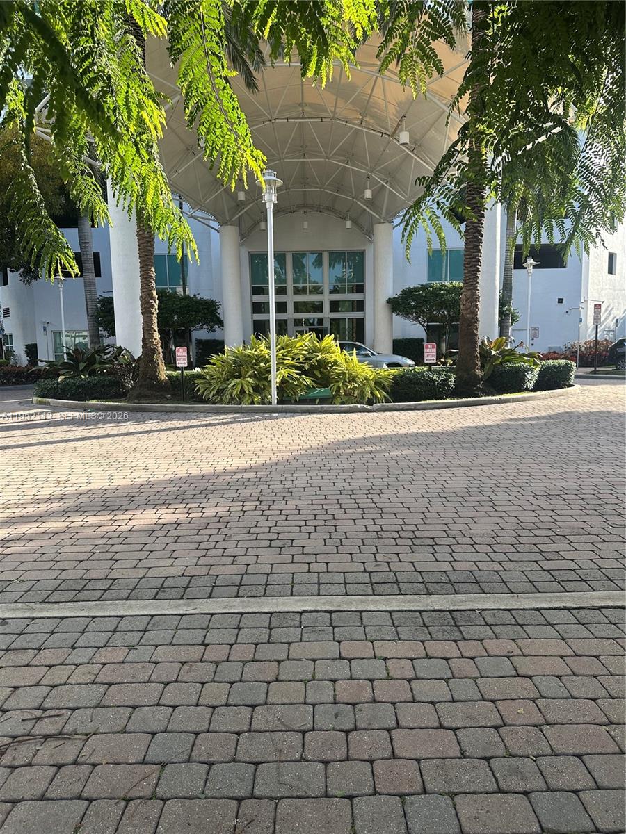 360 CONDO A - Residential