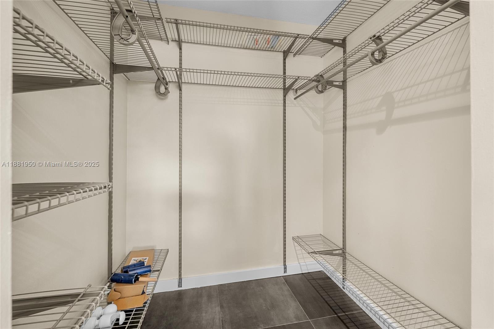 PEMBROKE LAKES SEC EIGHT - Residential