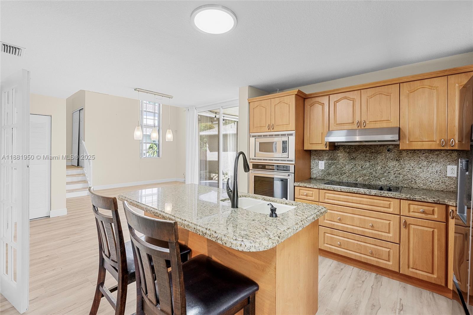 PEMBROKE LAKES SEC EIGHT - Residential