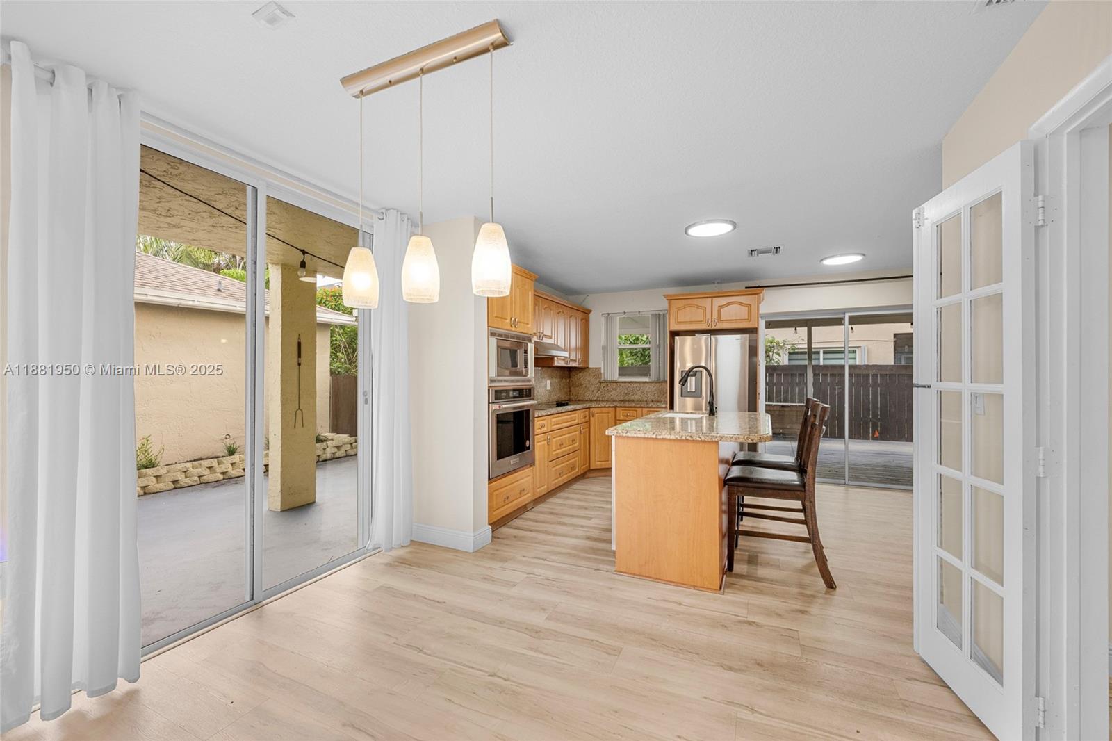 PEMBROKE LAKES SEC EIGHT - Residential