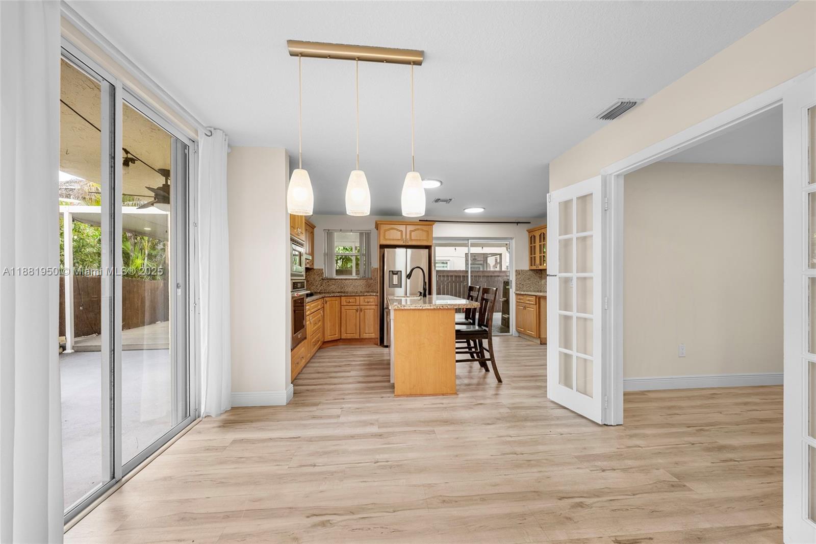 PEMBROKE LAKES SEC EIGHT - Residential